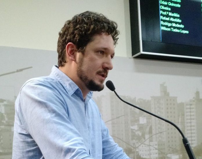 Andre Prado cobra mais acao menos demagogia administracao