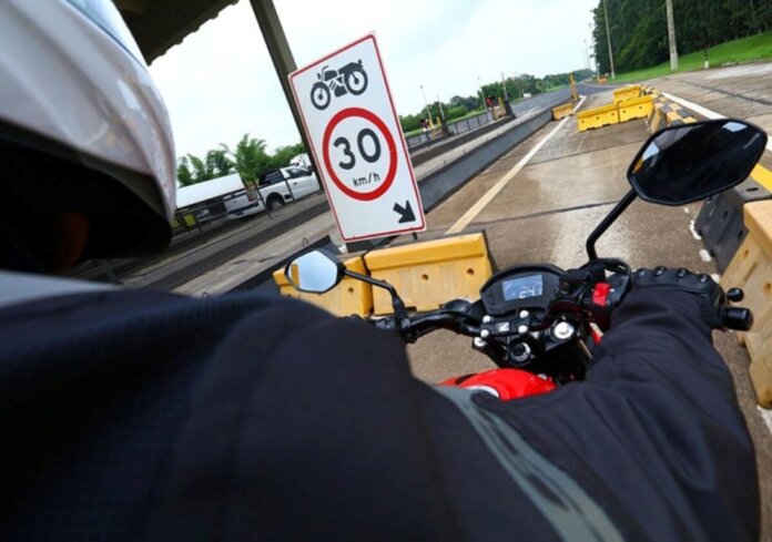 12054218_image001_3